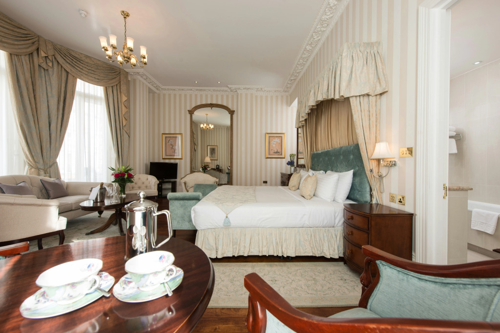 Park International Hotel