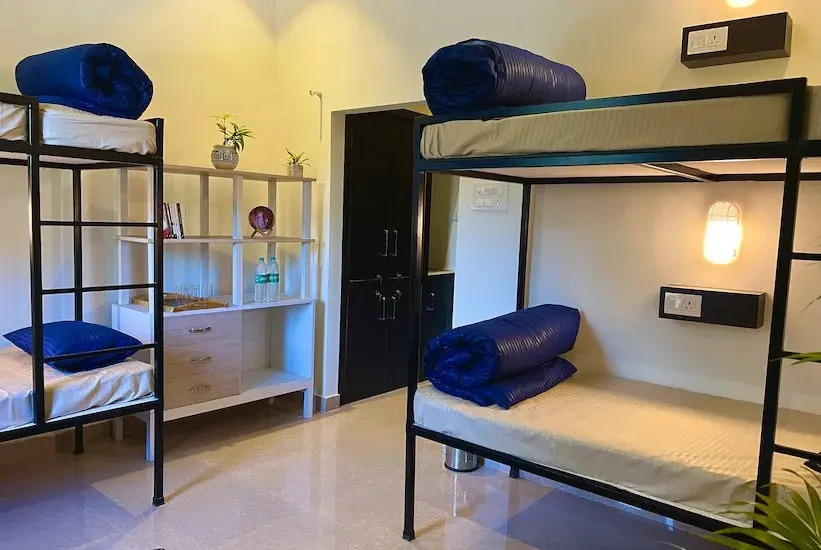 Hostel By The Lake Hill In Bhujiyaghat