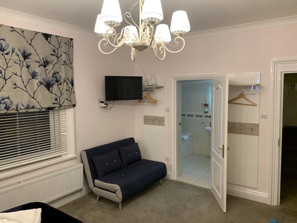 Ashbys Accommodation & Spa hire