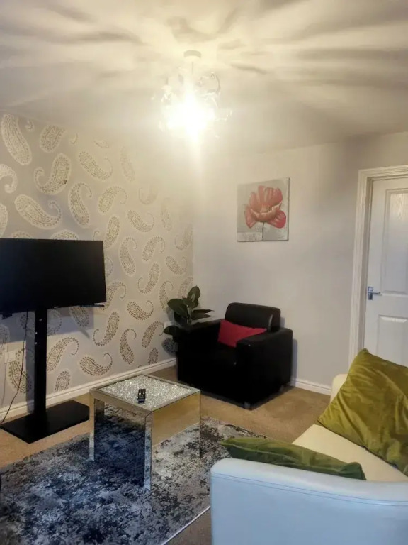 Stunning 3 bed Home at the Heart of Wolverhampton