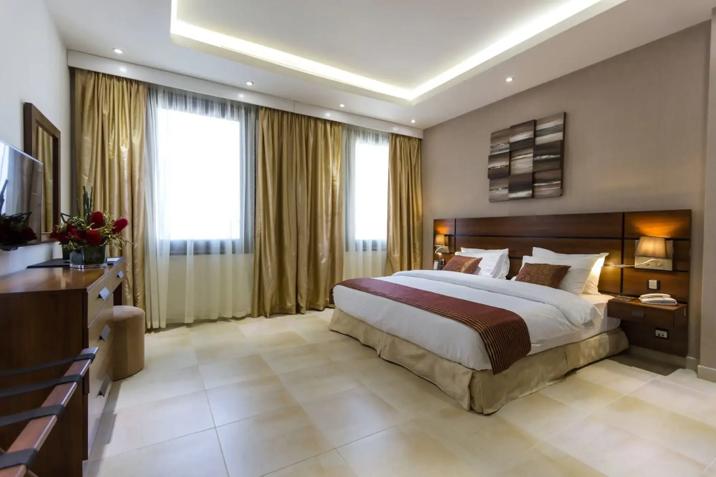 Q Suites Jeddah by EWA