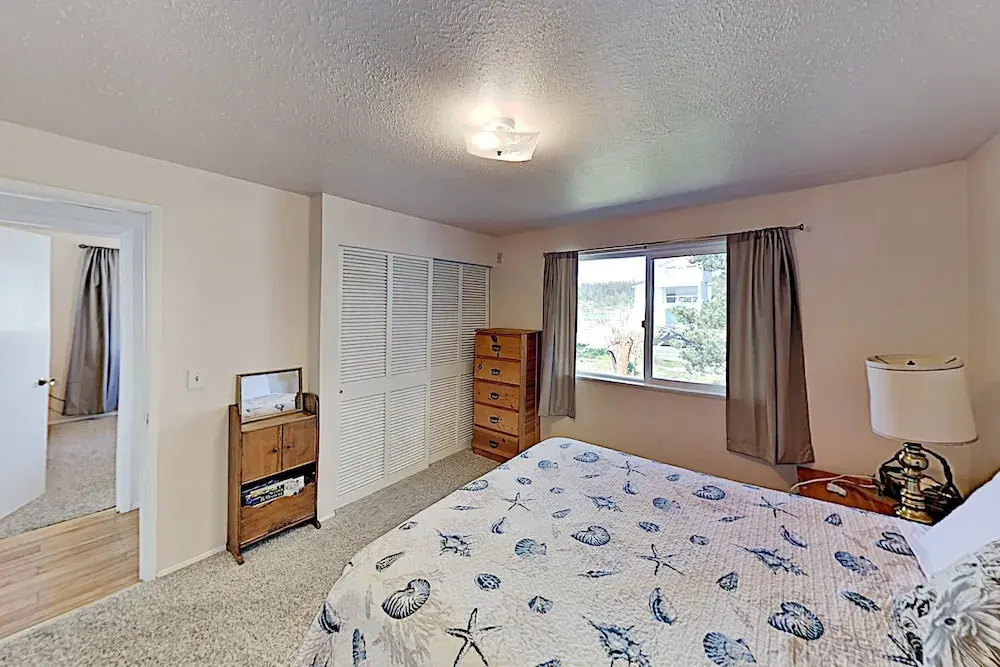 Beachfront Gem In Coupeville 3 Bedroom Home