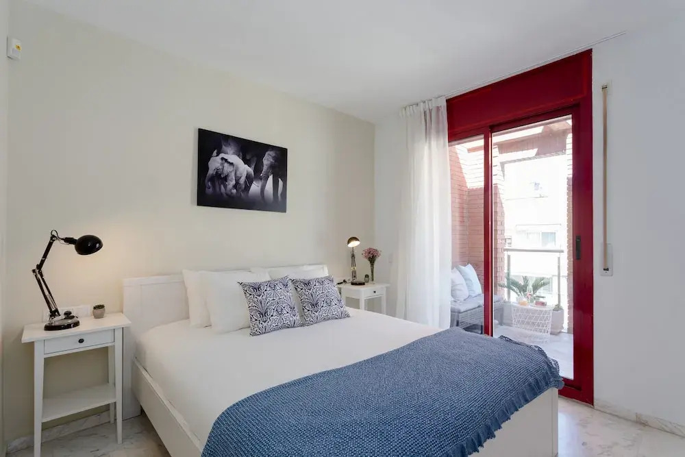 Unique Rentals - Stylish Seafront Duplex