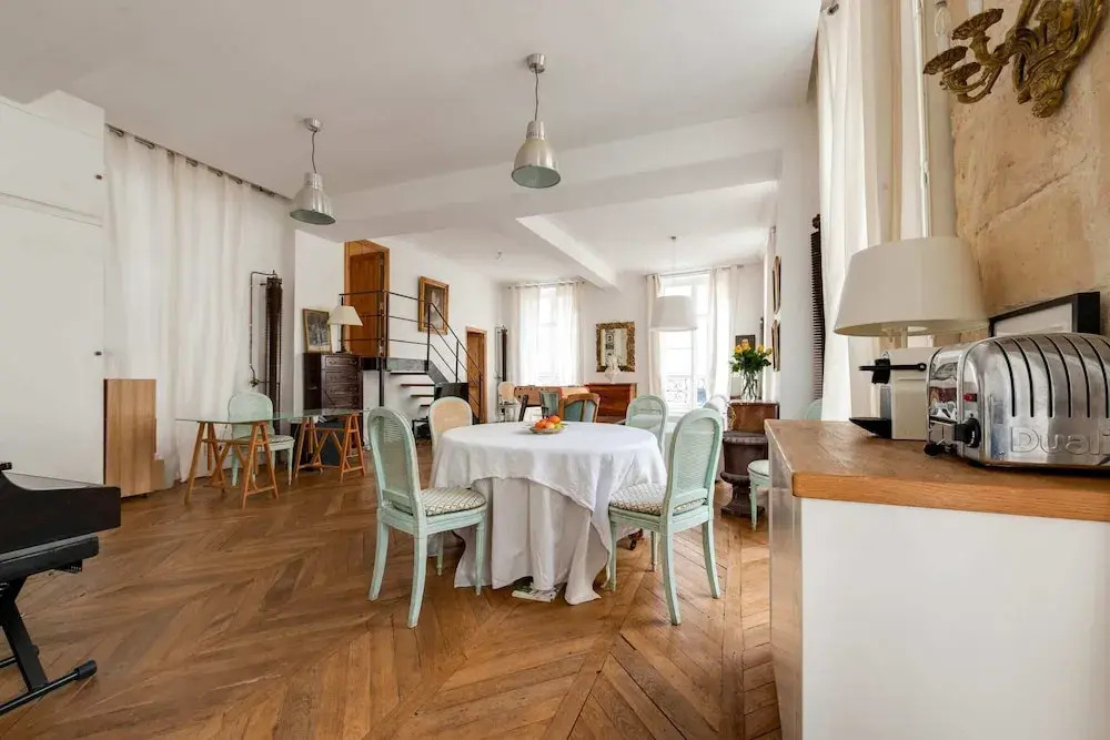 Beautiful Designer Apartment With a Stamp - Marais