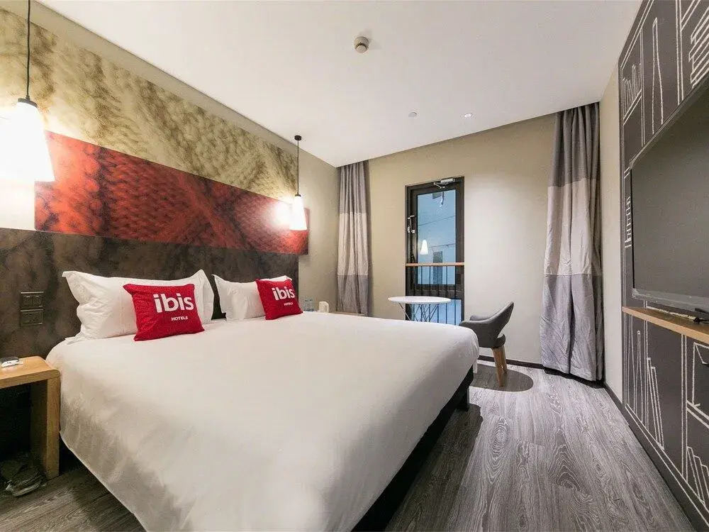 Ibis Shanghai Hongqiao Transportation Hub Qibao Hotel