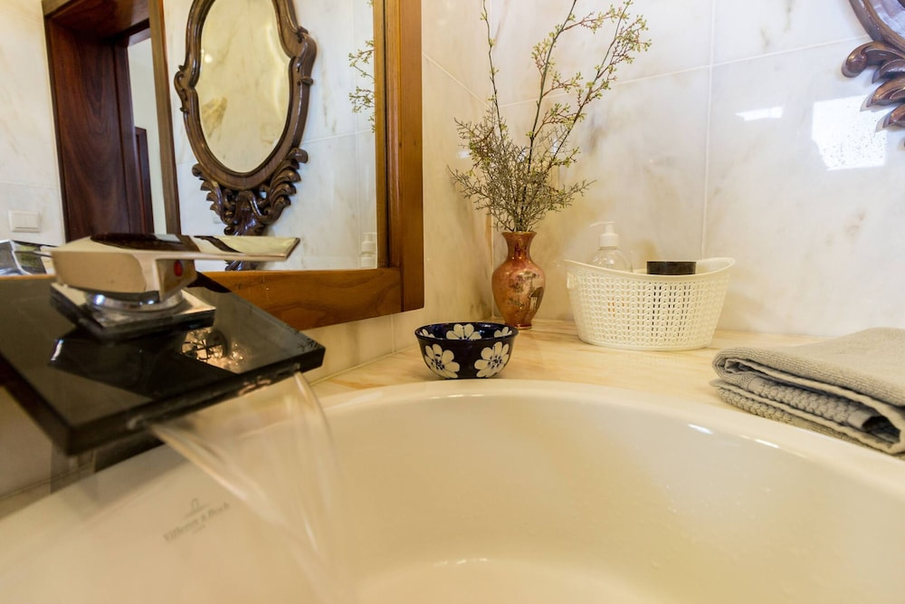 Guest H4U Villa Garden & Pool