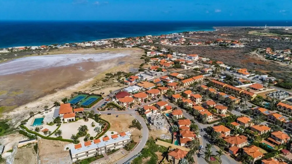 Gold Coast - 2br3ba Gated Community w Pools Gym