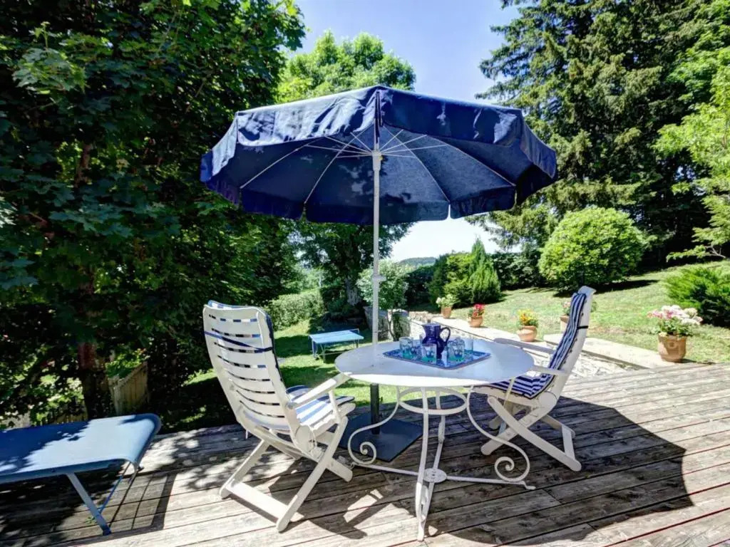 Chalet familial spacieux avec sauna au cœur du Bessat - FR-1-496-24