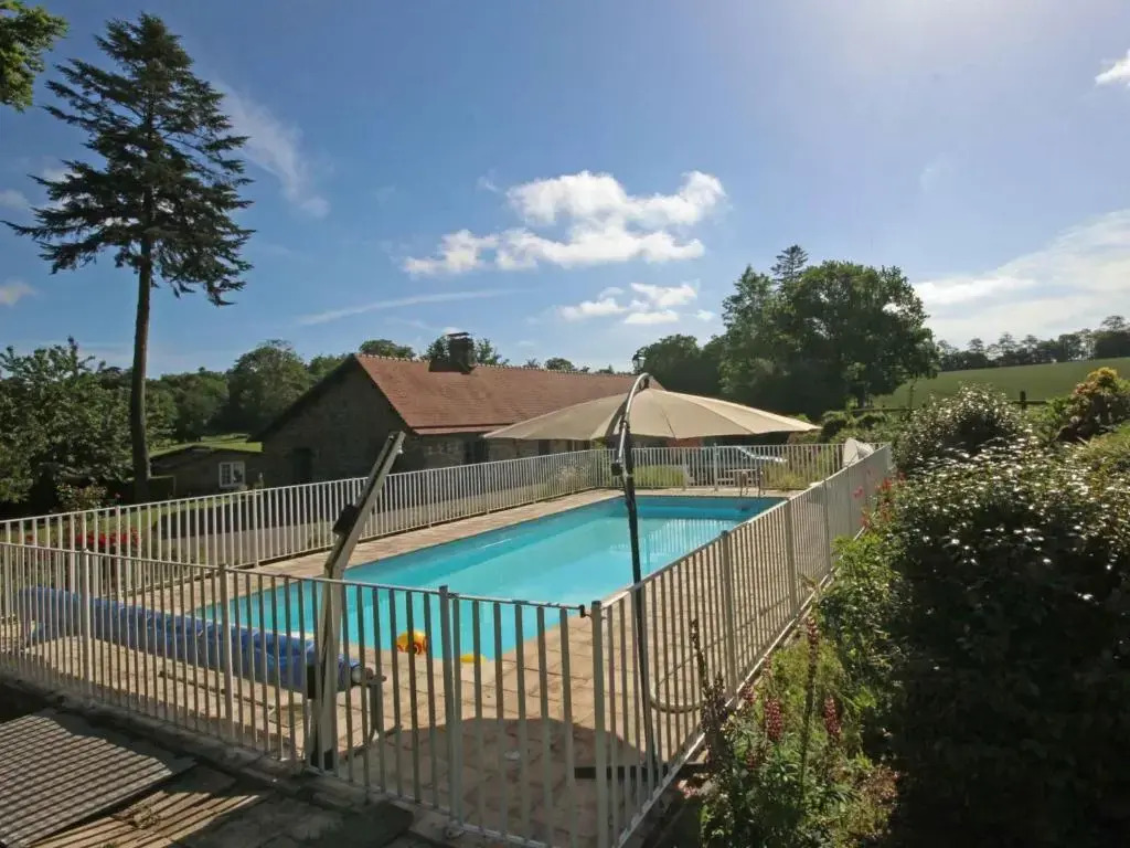 Longère avec piscine et wifi à Ste Honorine - FR-1-497-4