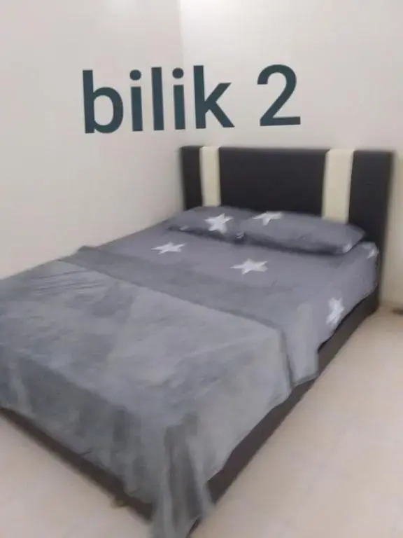 tiara bay marina island lumut 6 bilik inflatable swimming pool homestay bayu laut0136288405