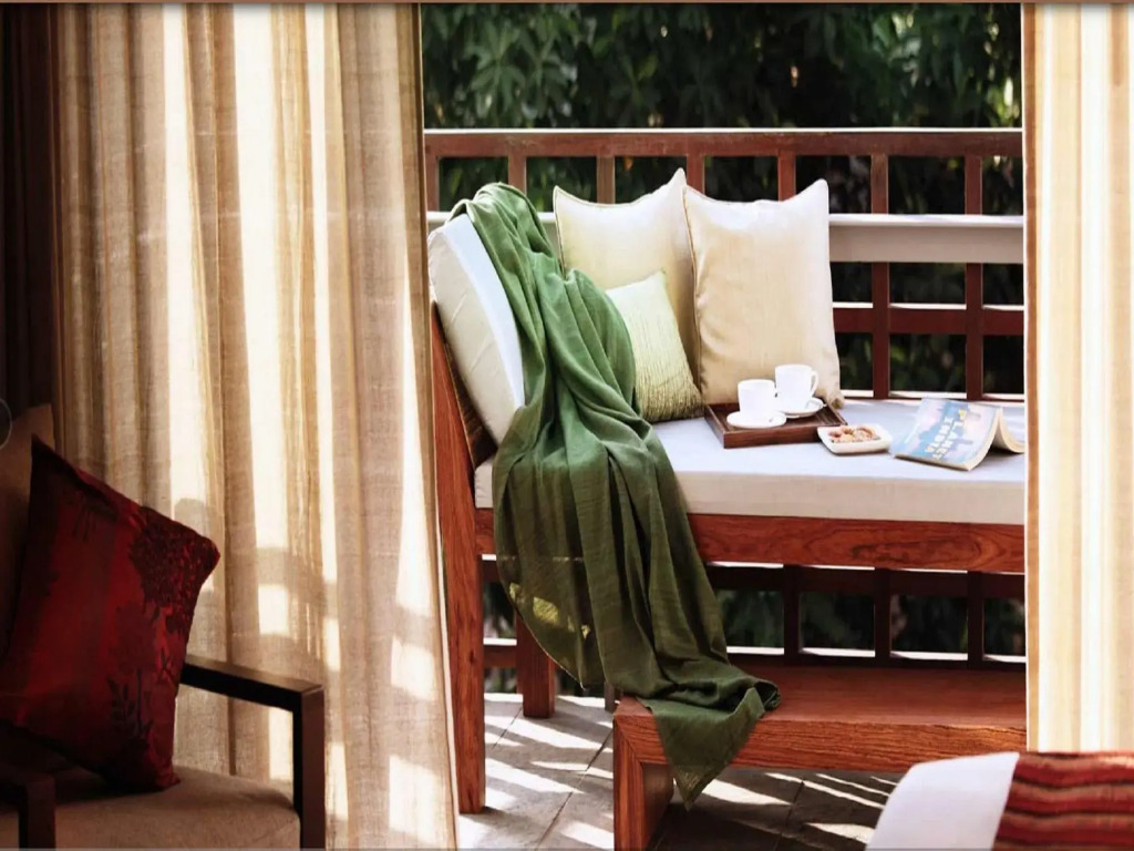 Slohh by Roach Bengaluru, Curio Collection by Hilton