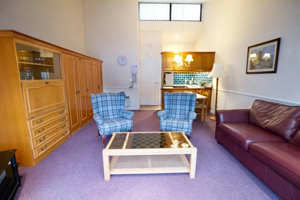 Loch Rannoch Highland Club Studio 08