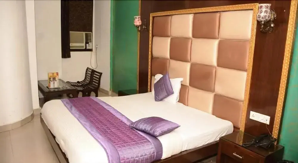OYO 6408 Hotel Delhi Heart