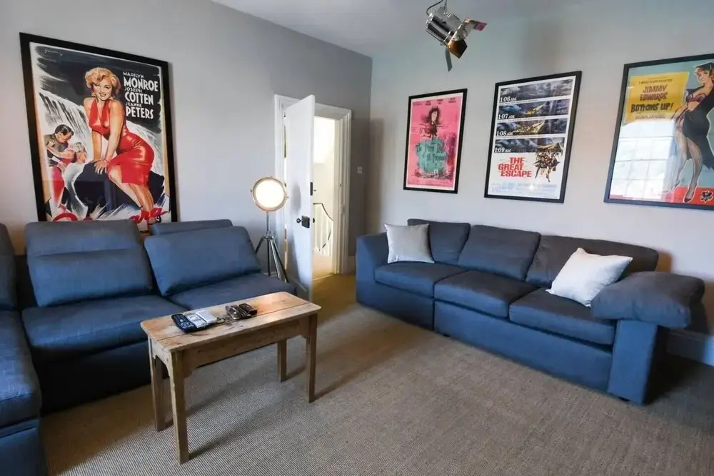 Amazing river view house sleeps 8