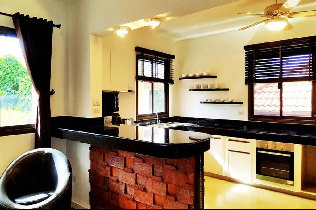 HIDELAND Luxury Pool Villa Pattaya Walking Street
