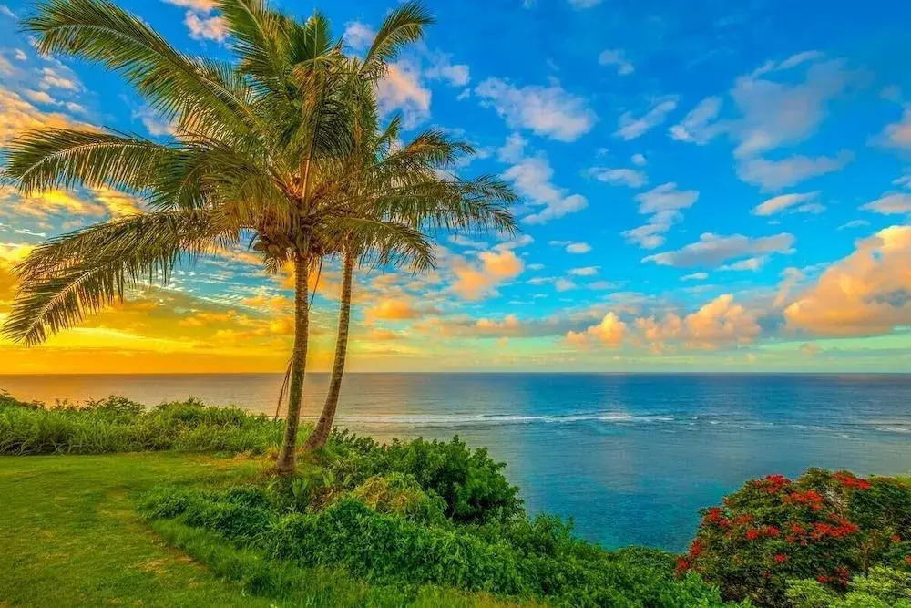 Hale Mauna Nui 4 Bedroom Home by RedAwning