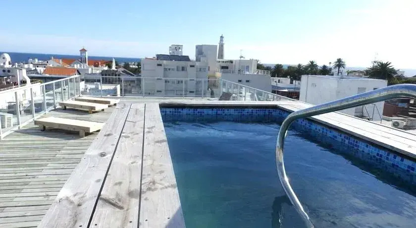 Aquarium Hotel