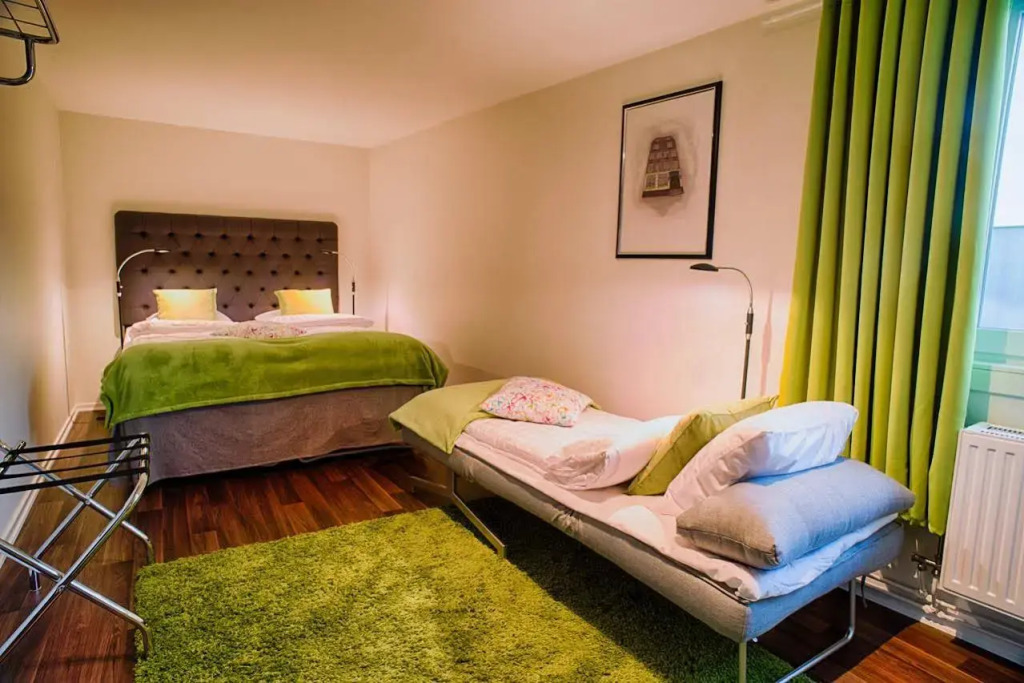 H5 Hotel