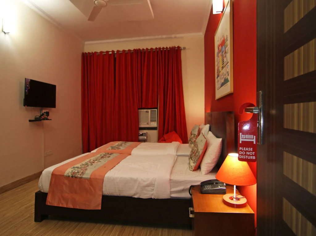 OYO Townhouse 349 Unitech Cyber Park Gurgaon