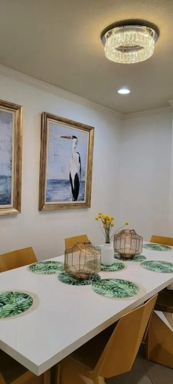 Laguna Bay 3 Bedroom Condo by Redawning