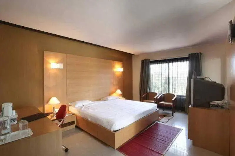 Curzon Suites