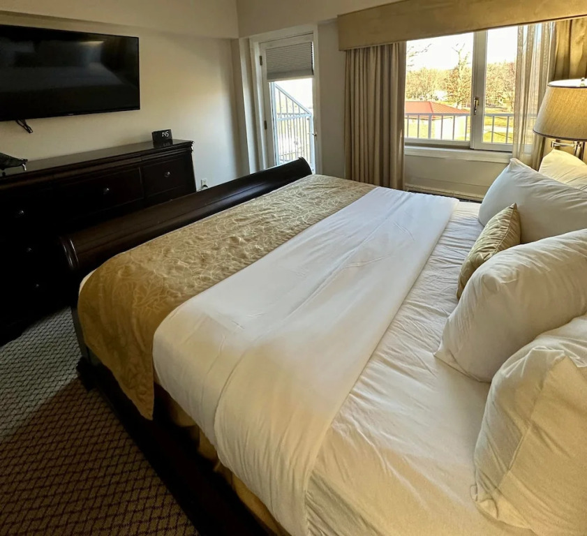 Bella Vista Suites Lake Geneva
