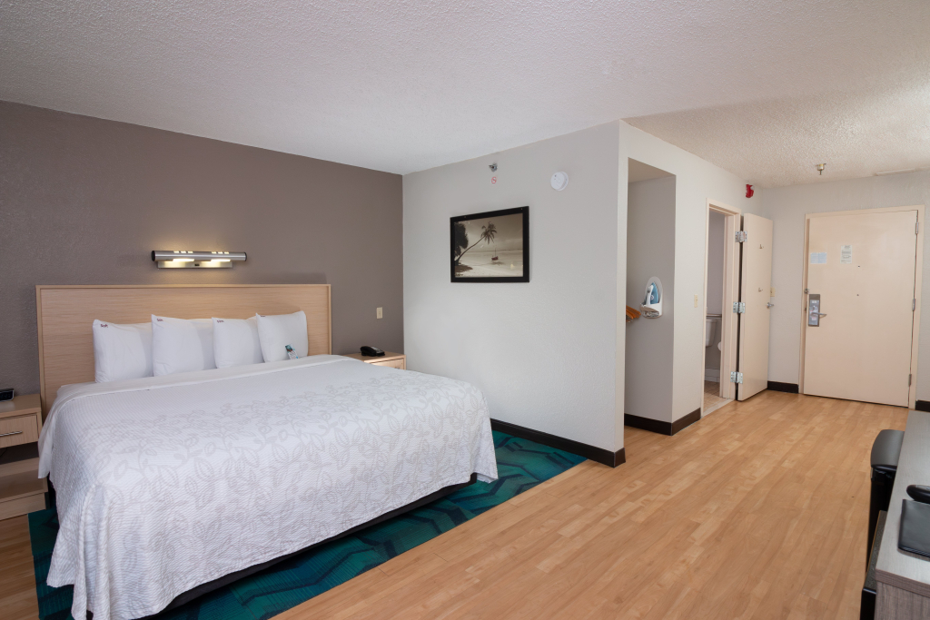 Red Roof Inn PLUS Miami Airport
