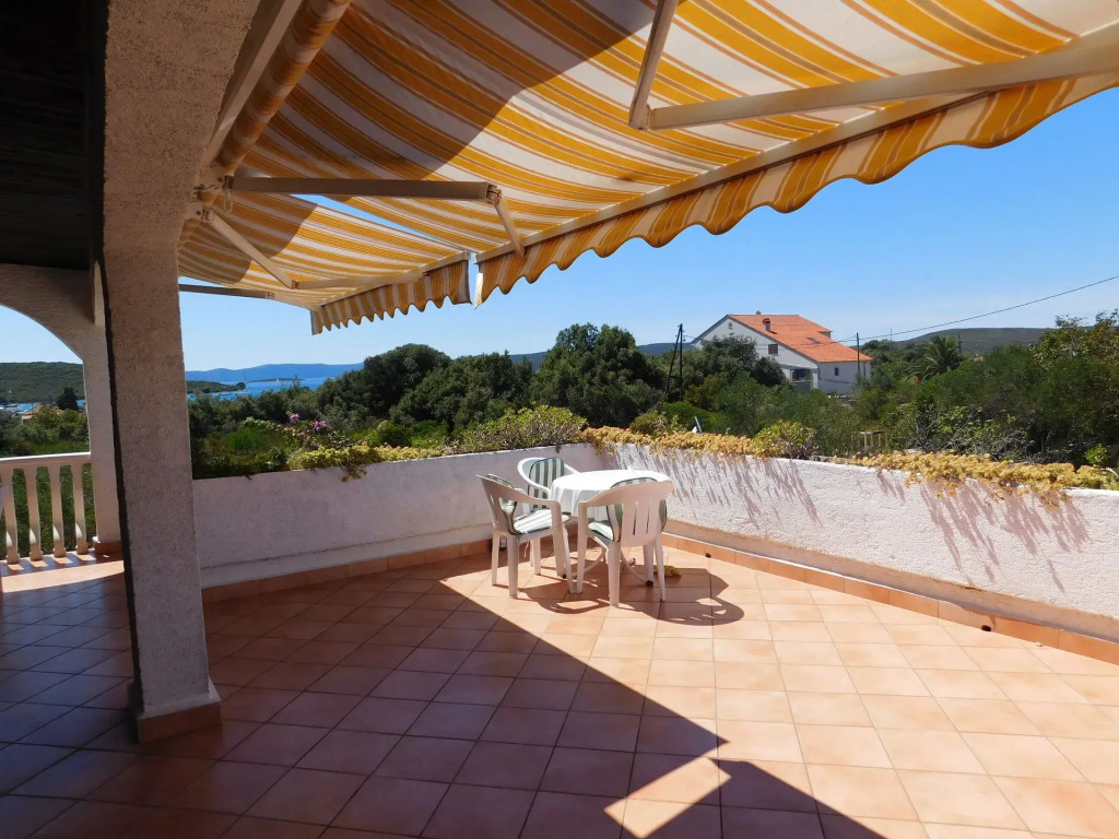 Studio apartment Lado - 230 m from sea: SA3 Muline, Island Ugljan
