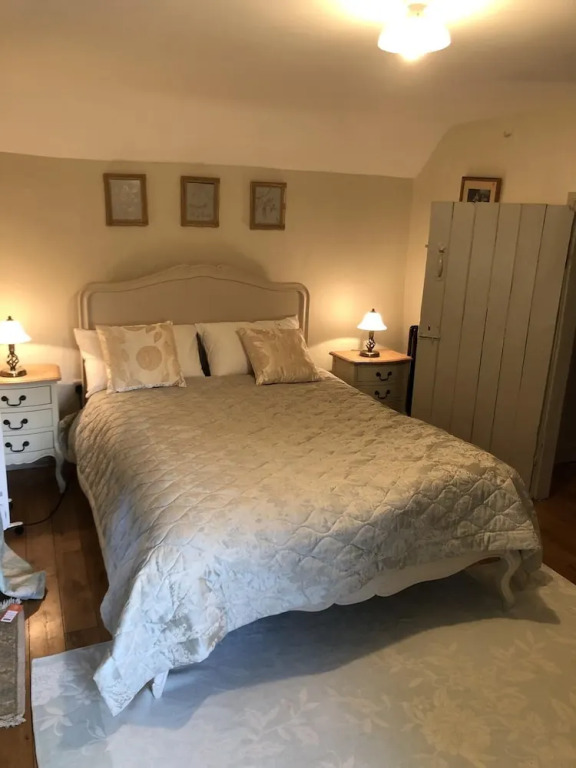 Impeccable 3-bed 17th Century Luxury Cottage