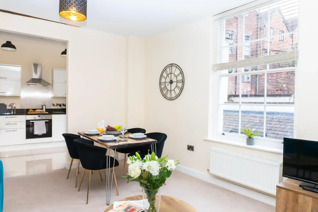 Suite on the High Street