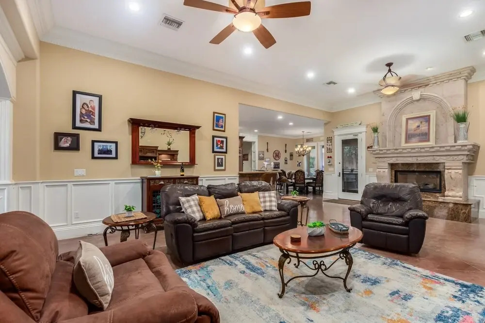 Luxury Home at Red Mountain! Heated Pool, Bocce Court, Firepits! Sleeps 10. Dog Friendly. by RedAwning