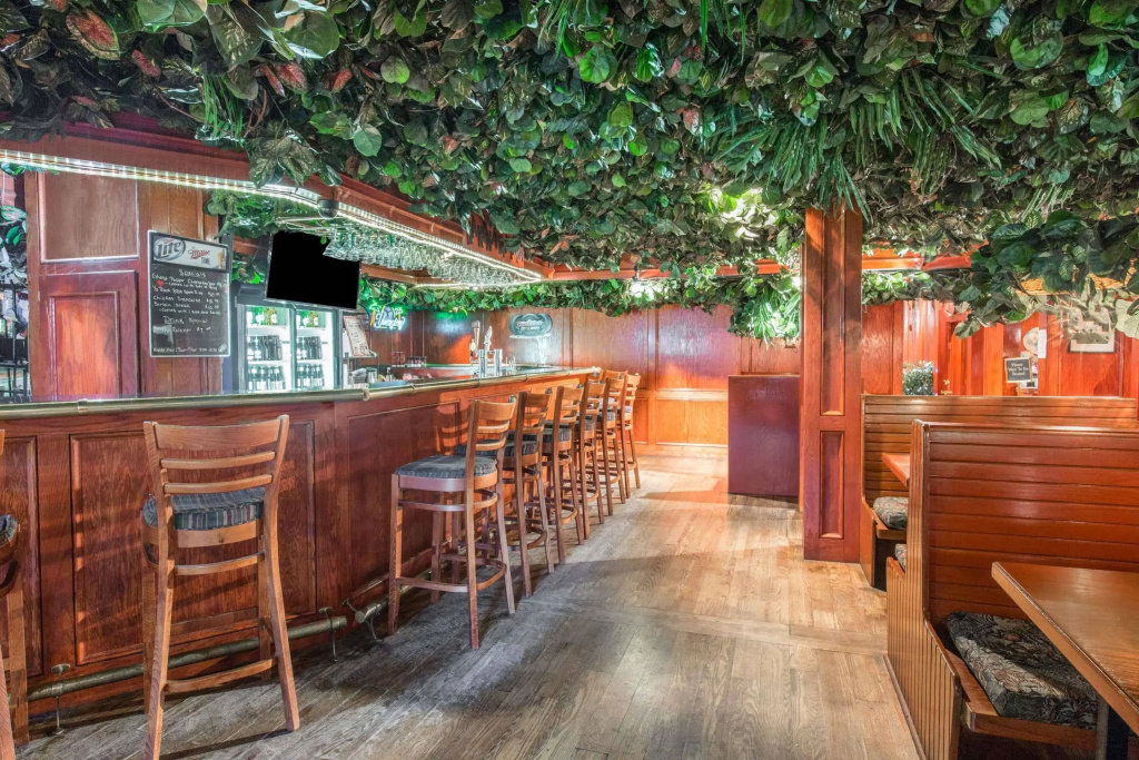 The Crossroads Inn