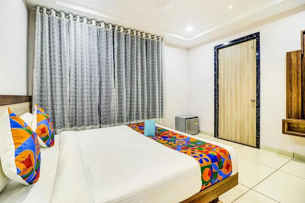 FabHotel Meera Palace