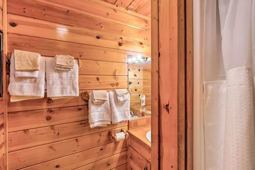 3 Blks to Ski Lift: Angel Fire Cabin on Bus Rt
