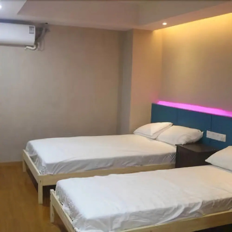 Time Machine International Youth Hostel