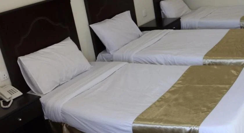 Iskan Hotel 4