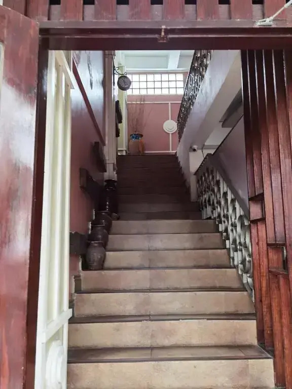 RedDoorz near Colgante Bridge Naga City