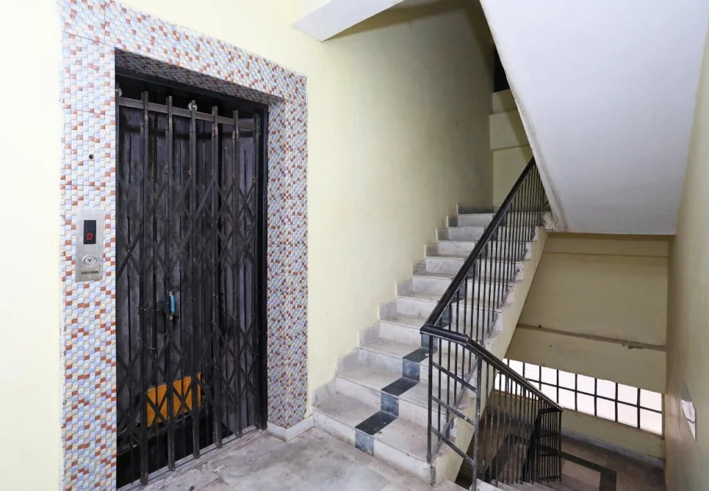 Hotel Urban Comfort By OYO Rooms