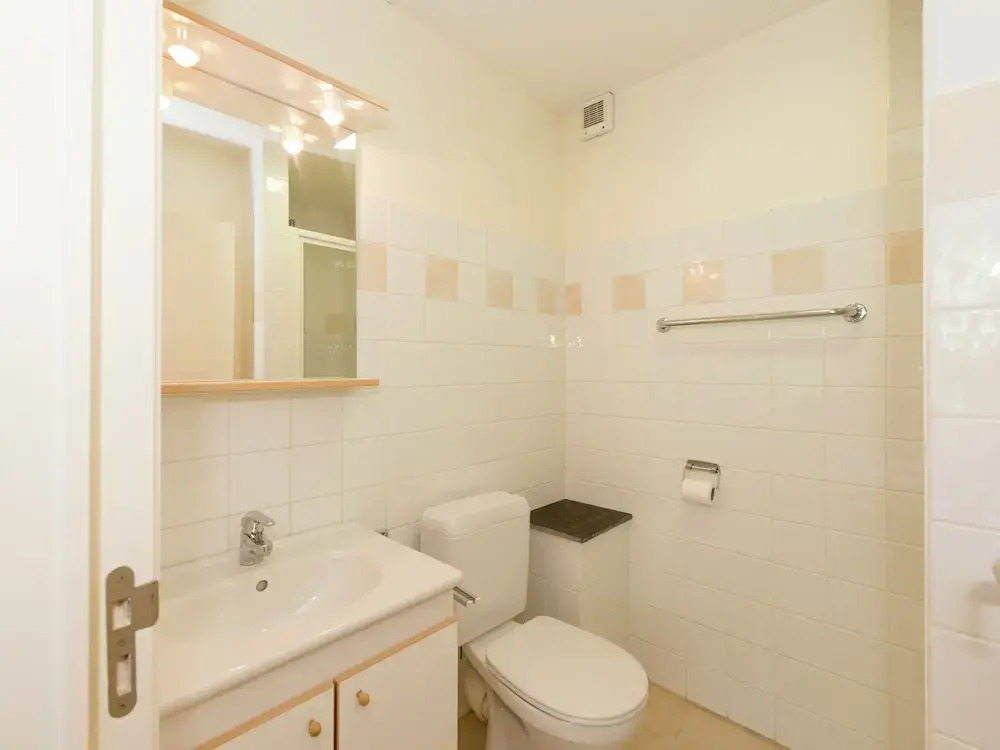 Cottage in Ferrieres With Sauna & Garden