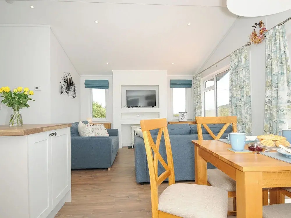 Midway Lodge