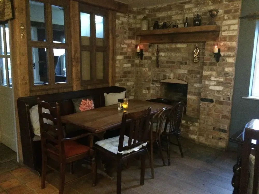 The White Hart Inn, Wilmington