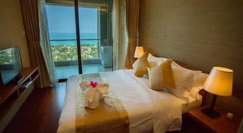Ocean Holiday Hotel