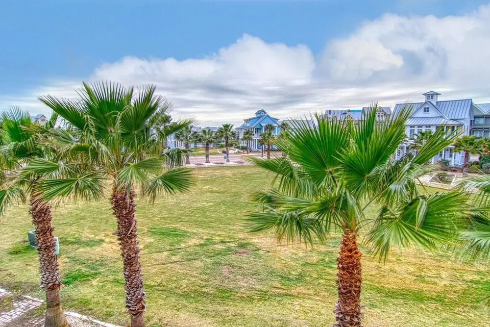 Cinnamon Shore- Seaside Sojourn 111 LA