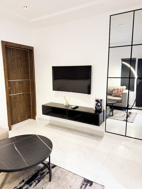 Luxe Apartments