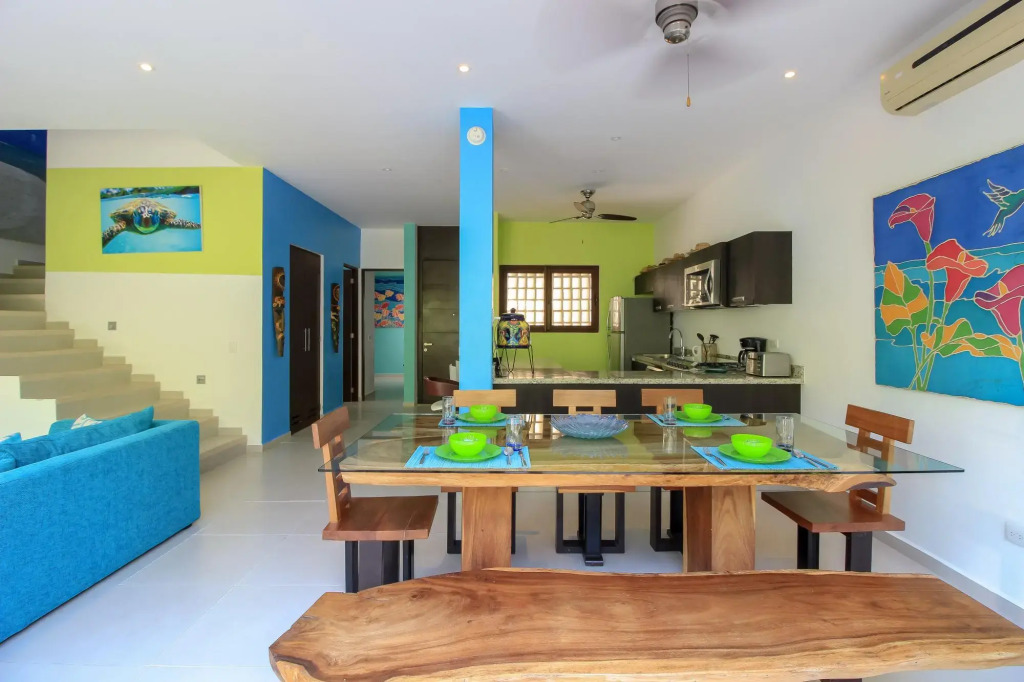 Impressive House Perfect for Large Groups Rooftop Sunbeds Hot Tub Close to the Beach
