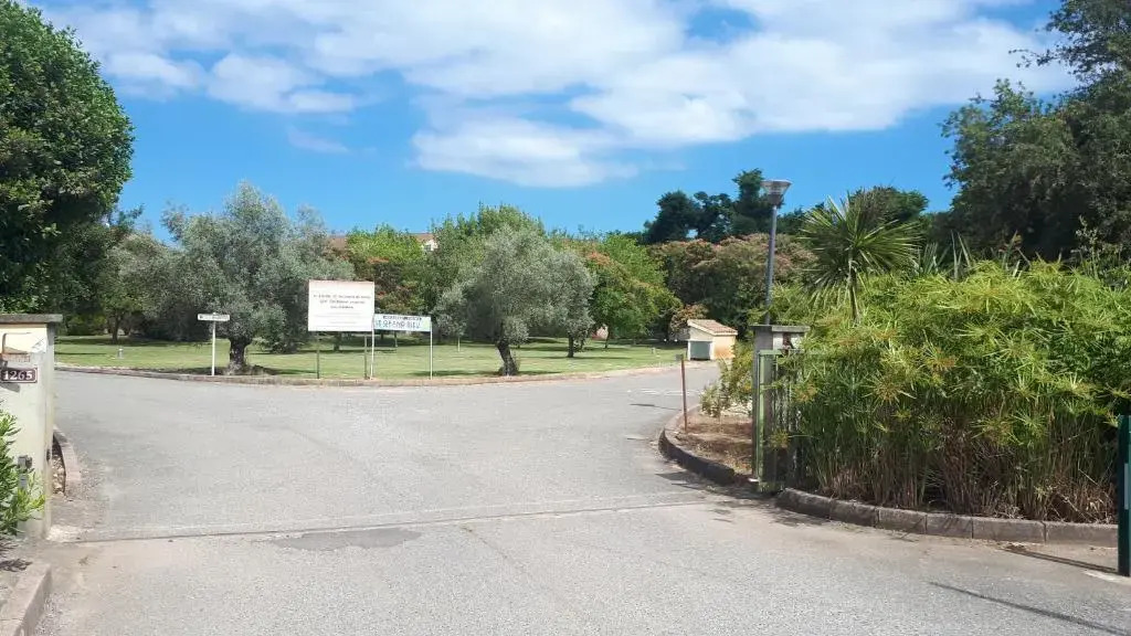 Résidence Les Marines de Moriani pieds dans l'eau duplex avec terrasses vue mer,6-8 pers