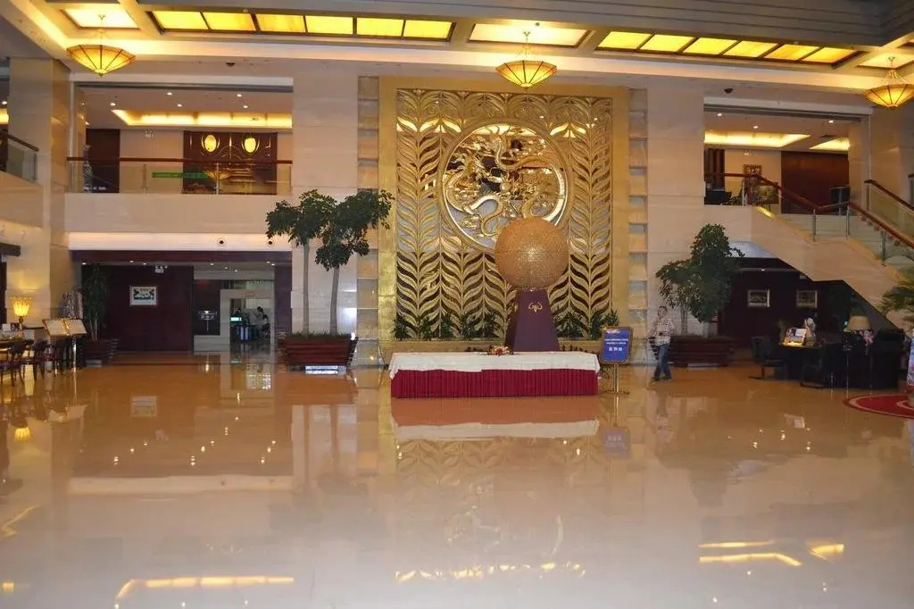 Mangshi Hotel