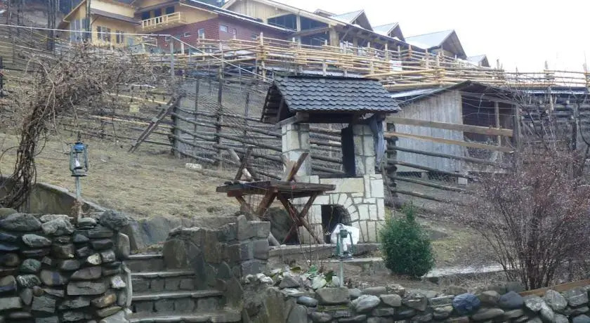 Complex Turistic Vanatorul - Bungalows