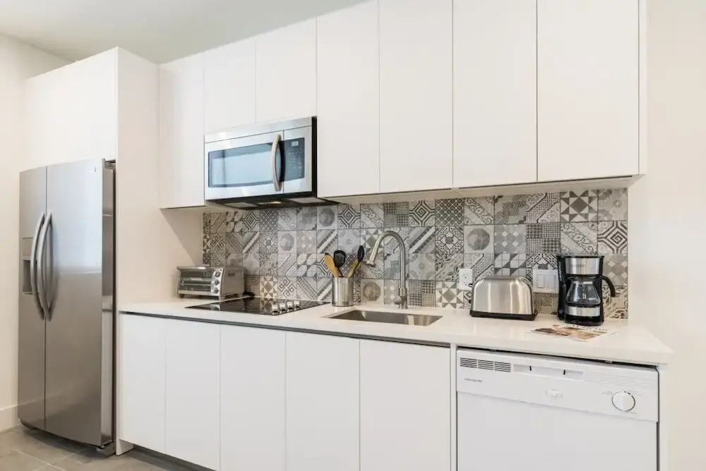 Meridan Ave Apartments #270669 - 2 Br Apts