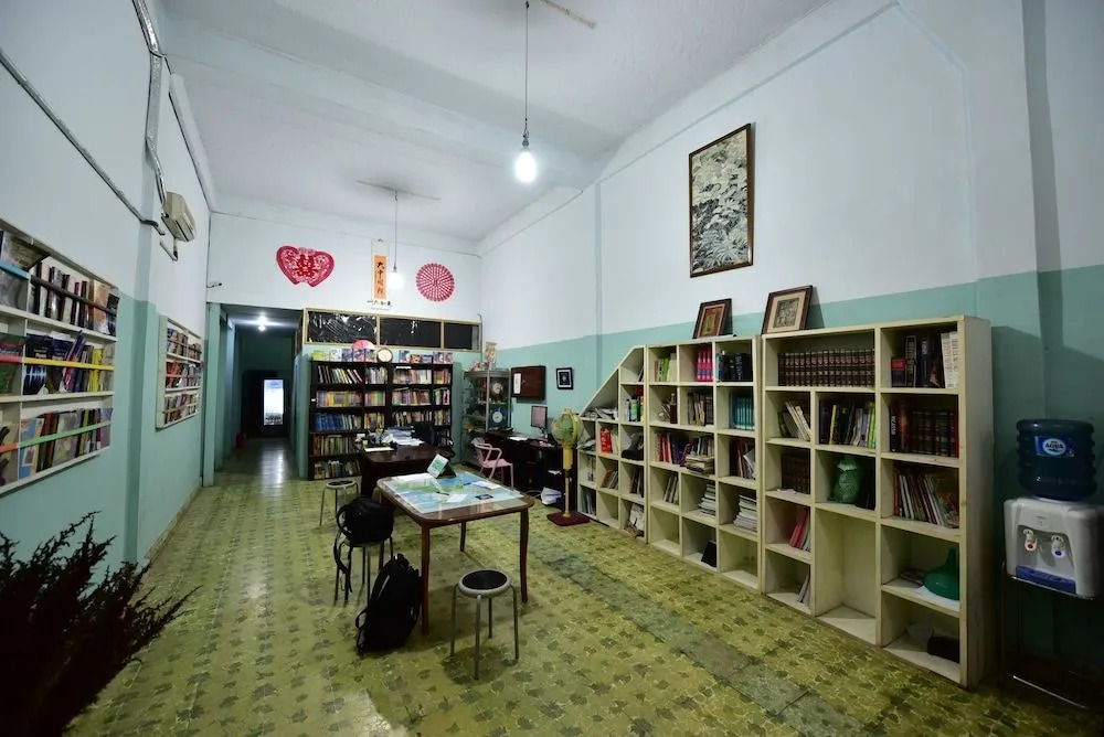 Medan Dazhong Backpackers Hostel